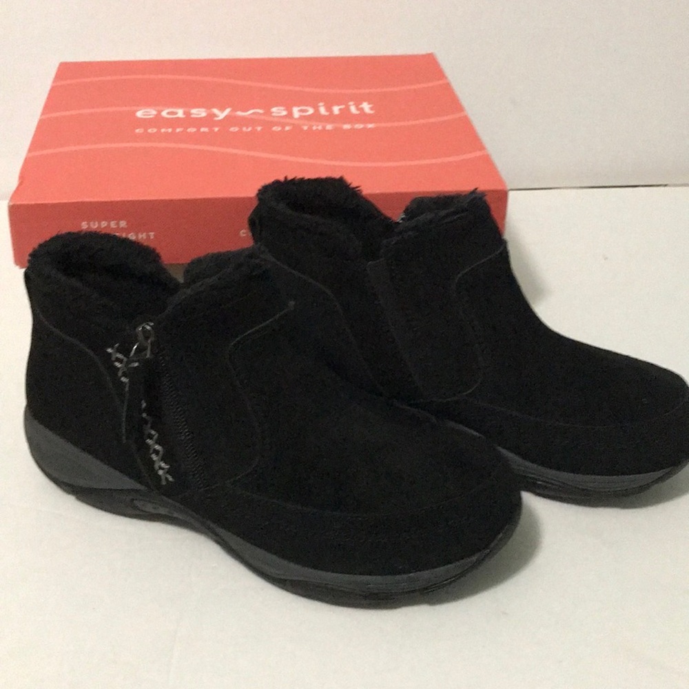 Easy Spirit Epic Cold Weather Booties in Black Suede size 7.5 wide